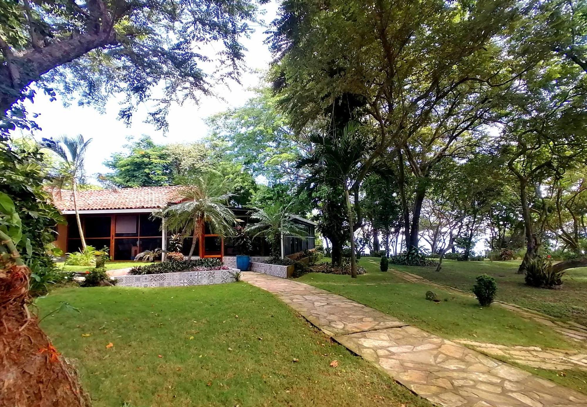 Xalli Beach Hotel Altagracia エクステリア 写真